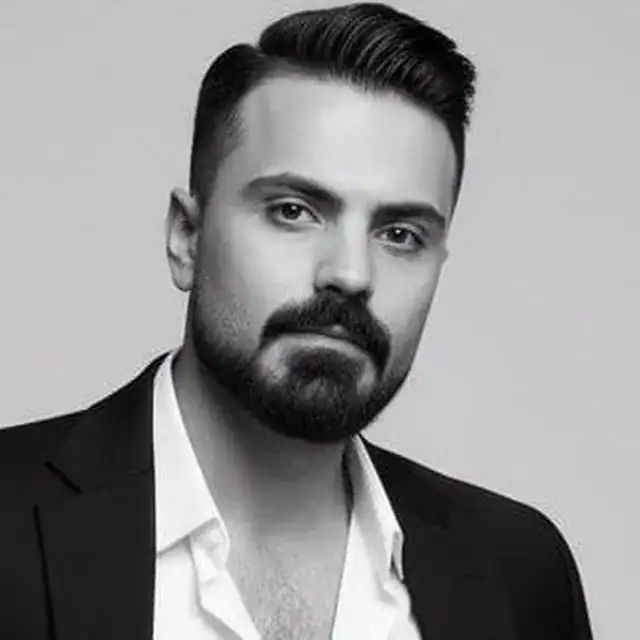 نمونه کار وردپرس نیاز: دیجی دنتیستری، تصویر امیرحسین پور اسحق مدیرعامل شرکت دانش دیجیتال ایرانیان